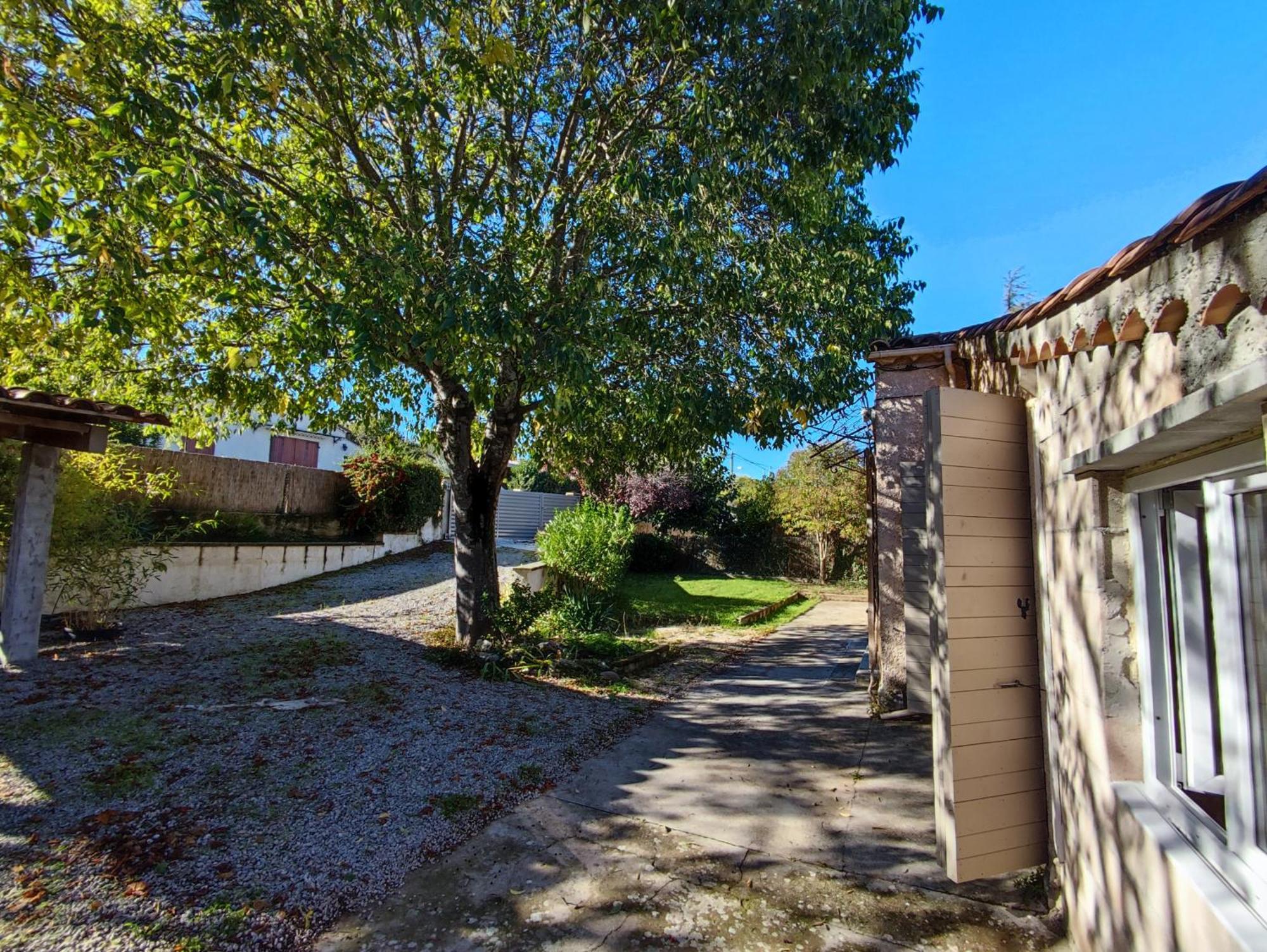 Bed and Breakfast Chambre Au Coeur Du Luberon Cereste Экстерьер фото